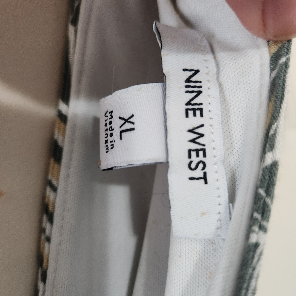 Nine West Tropical Jumpsuit - Picture 4 of 6